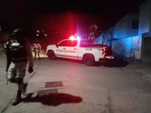 Motociclista fue asesinado en Emiliano Zapata durante un ataque armado en Las Arenas; autoridades investigan el homicidio y no hay detenidos.