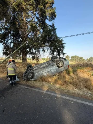 Accidente en la carretera México–Cuautla genera movilización de emergencia, deja una persona lesionada y provoca carga vehicular en ambos sentidos.