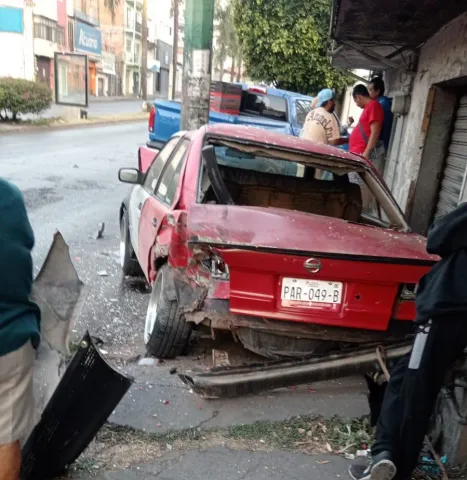 Accidente en Plan de Ayala Cuernavaca deja una persona lesionada; autoridades investigan responsabilidades tras choque en Amatitlán.