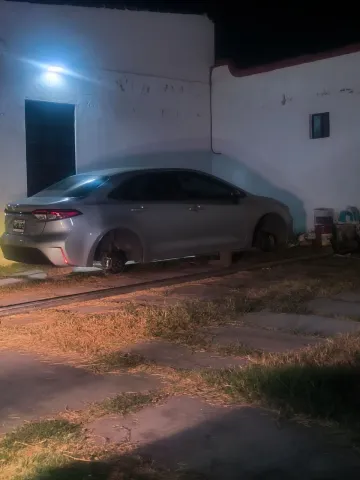 Habitantes del fraccionamiento Tezahuapan, en Tetelcingo, Cuautla, denunciaron el aumento de robos de neumáticos y pidieron mayor vigilancia policial.