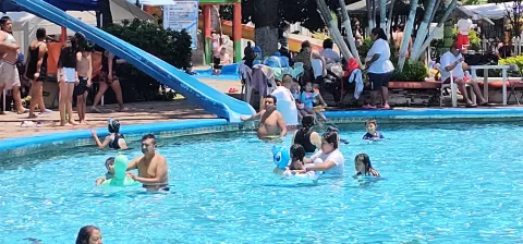 Representantes de balnearios en Cuautla solicitan promoción turística y apoyos para mejorar infraestructura y atraer visitantes ante competencia de otros estados.