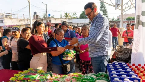 Cuautla impulsa programas de desarrollo sustentable con entrega de tinacos y “Trueque Verde”, beneficiando la economía familiar y el cuidado del medio ambiente.