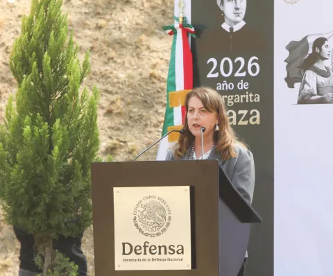 La gobernadora Margarita González Saravia encabezó la destrucción de armas, cargadores y más de 187 kilos de narcóticos asegurados en operativos de seguridad en Morelos.