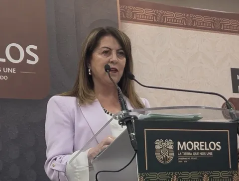  Margarita González Saravia pidió a estudiantes de la UAEM sumarse al diálogo tras 15 días de paro por exigencias de seguridad.