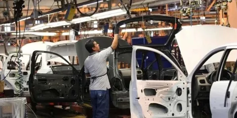 México busca cero aranceles en acero y aluminio en revisión del TMEC