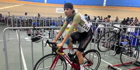 Ciclista morelense Sergio Arias clasifica a la Olimpiada Nacional Conade 2026