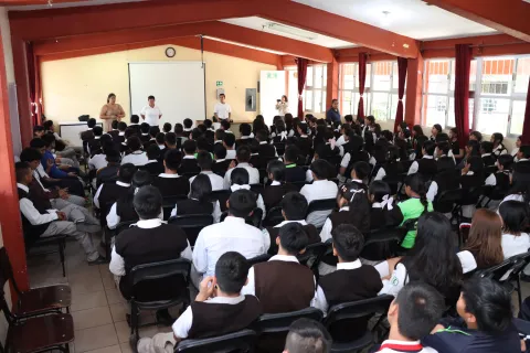 La secretaria de Educación de Morelos informó que se retomarán los operativos Mochila Segura en escuelas, tras difundirse un video de alumnos consumiendo drogas en el CBTA 190 de Ocuituco.