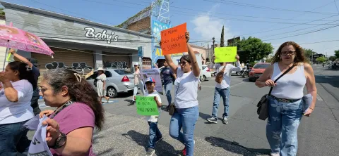 Familiares de Marco Antonio Cedillo marchan en Cuautla para exigir avances a nueve días de su desaparición.