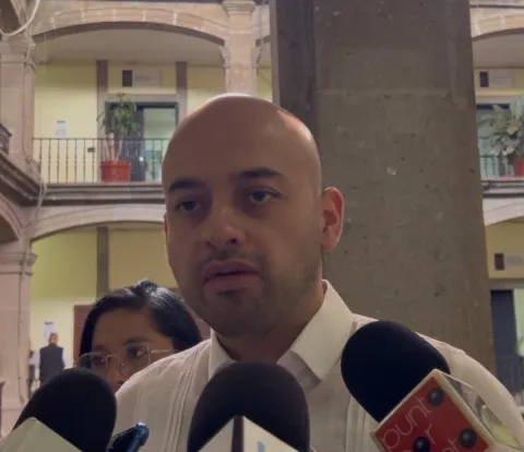 Gobierno de Morelos celebra acuerdo entre estudiantes y UAEM; anuncia refuerzo de seguridad en el campus y respeto a la autonomía universitaria.