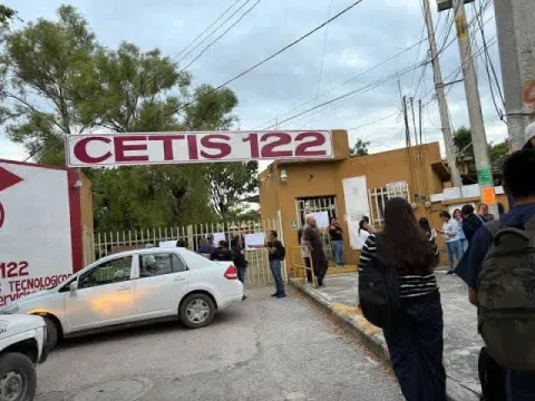 Autoridades educativas en Morelos investigan presunta relación entre docente y alumna en CETIS 122; reiteran política de tolerancia cero.