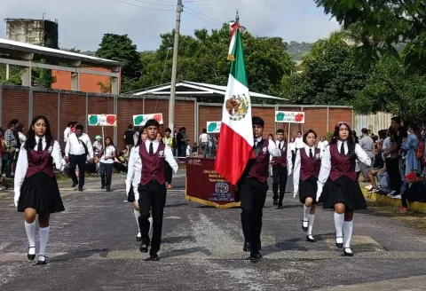  Policía de Género de Jiutepec alerta sobre violencia en el noviazgo en escuelas; detectan agresiones físicas y psicológicas entre jóvenes.