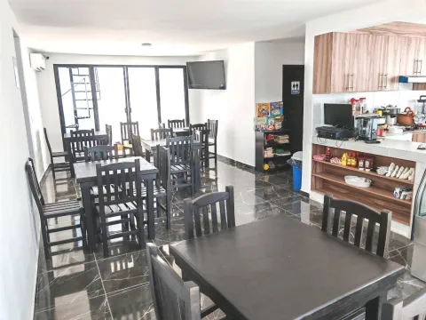 Un negocio de alimentos en Cuautla anunció el cierre temporal de sus operaciones debido al clima de inseguridad en la región.