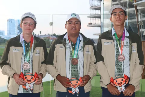 CONQUISTAN BRONCE
