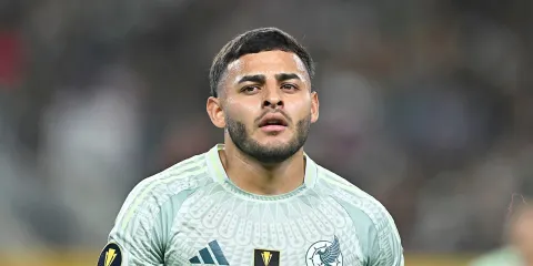 Alexis Vega en duda para el Mundial 2026 por problemas físicos