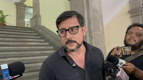 Más de 50 unidades del transporte público con gas natural comenzaron operaciones en la zona metropolitana de Morelos como parte de la estrategia de modernización estatal.