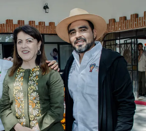 Margarita Gonzalez Saravia y Eder Alonso