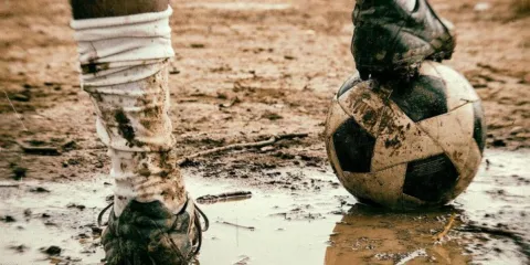 La lucha continúa más allá del fútbol con tu sonrisa de futuro