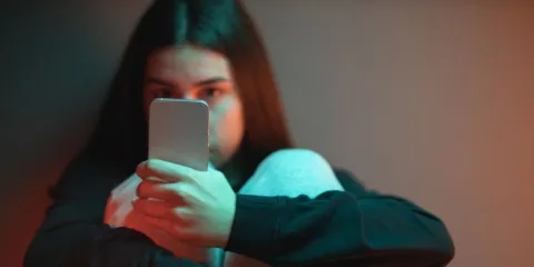 Aumentan denuncias por violencia digital en Cuernavaca durante vacaciones de verano