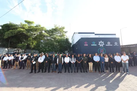 Jiutepec autoriza un aumento salarial del 4% a policías municipales y mejora los vales de despensa para fortalecer la seguridad pública.