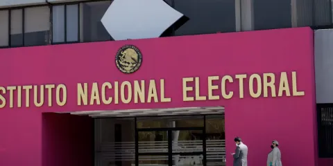 ¿Y el INE? Bien, gracias…