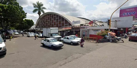 Comerciantes exigen cumplimiento en remodelación del mercado Adolfo López Mateos