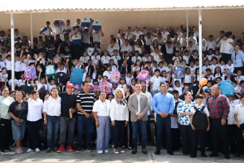Jiutepec inicia “Jiutepec te pone la mochila” y entregará más de 28 mil mochilas y útiles escolares gratuitos a estudiantes del municipio.