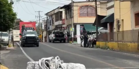 Ataque armado deja tres lesionados en puesto de carnitas de Oaxtepec