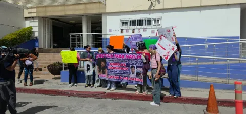 Ricardo “N” fue vinculado a proceso por el presunto feminicidio de Maylin. Su familia busca evitar su traslado a Atlacholoaya y pide continuar las investigaciones.