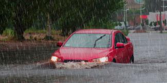 Intensas lluvias, dejan inundaciones en poblado de El Hospital en Cuautla