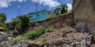 Rechazan familias de Jardín Juárez abandonar sus casas