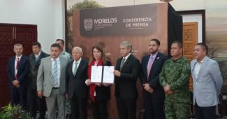 Firman convenio de seguridad Gonzáles Saravia y Urióstegui Salgado