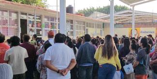 Sin resolver conflicto en primaria de Cuautla, padres exigen destitución de director