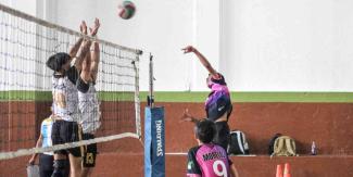 Continua la actividad del torneo estatal de voleibol