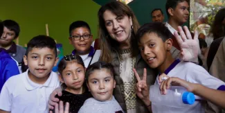 Gobernadora González Saravia premia concurso infantil y juvenil en el Día Mundial del Medio Ambiente