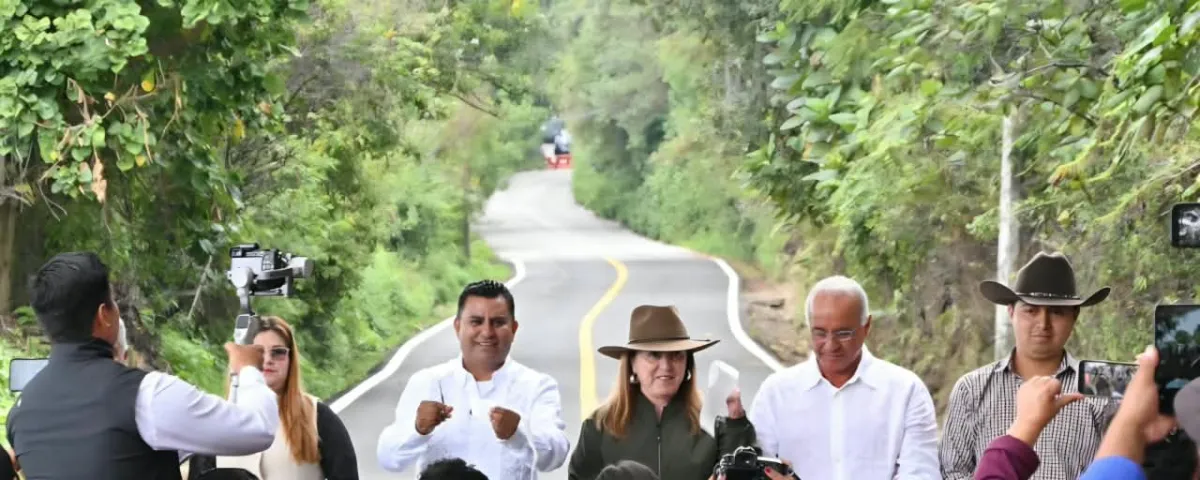 Rehabilitan carretera Tetela del Volcán–Tlalmimilulpan con inversión de más de 19 millones de pesos