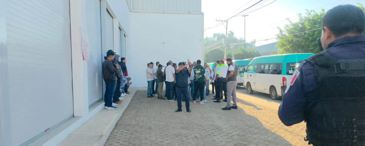 Operadores ligan su protesta a la inseguridad, falta de asambleas y pérdida de ingresos