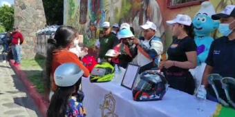 Entrega alcalde de Zacualpan 100 cascos subsidiados a motociclistas