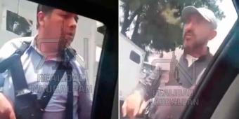 Así policías de Naucalpan amenazan a chofer y su familia con armas largas