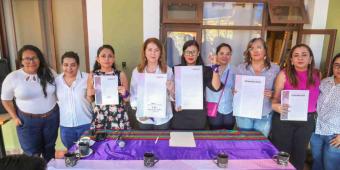 En aluvión de pactos, Margarita González Saravia signa "Compromisos Feministas"