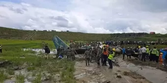 VIDEOS. Captan el momento en el que avión con 19 pasajeros se desploma en Nepal