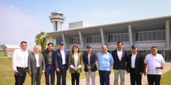 Recibe Margarita González Saravia a representantes de la FIFA en el Aeropuerto Internacional De Cuernavaca “Mariano Matamoros”