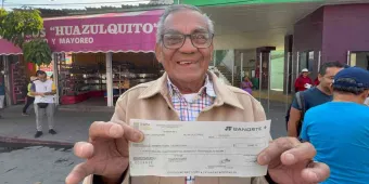 Se quejan maestros jubilados de Jojutla por falta de pago de aguinaldos